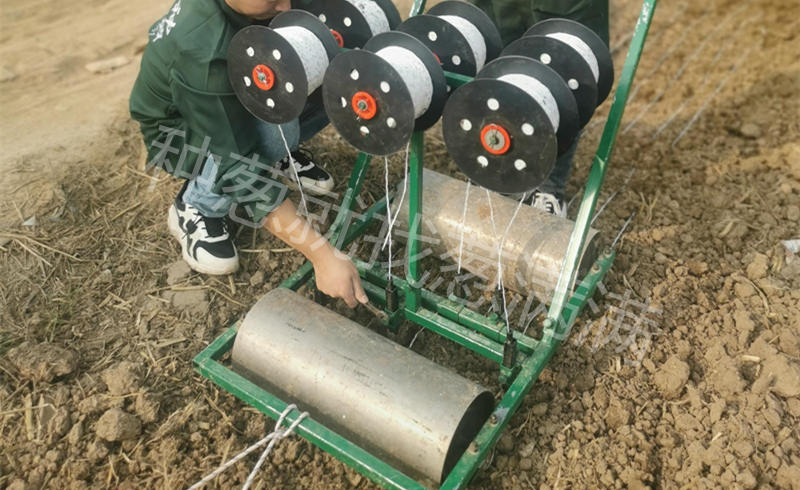 播種機播種